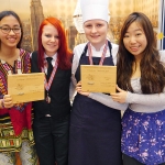 Sogndal County Fair - Iman (L) and Jasmine (R) with the Fiskekake Burger prize winners!