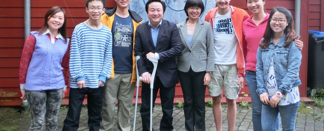 Mark Wang and Xiaohang Sumner with 1st and 2nd year Chinese students and teacher Shiyi Fan