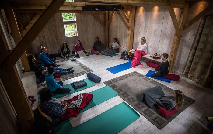 Mindfulness training in the Silent House