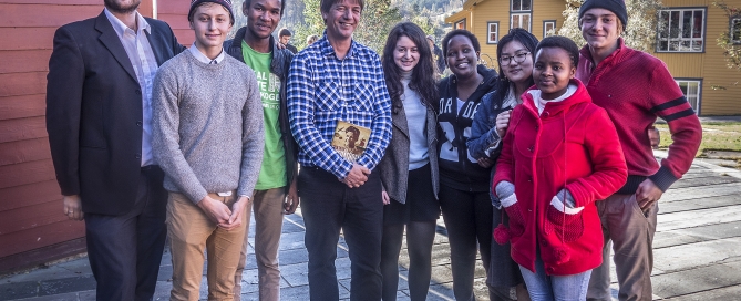 Svein Sæter (fourth from left) with students and staff