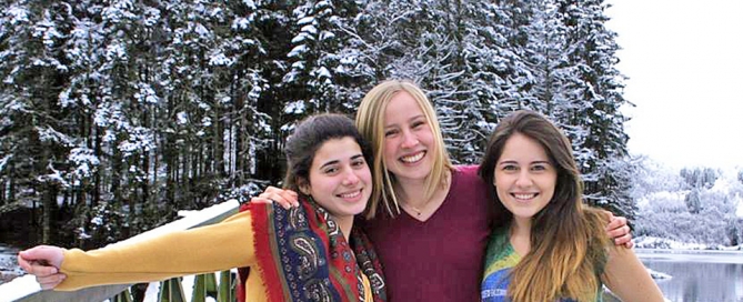 Christina Pavlaki, Sara Löwgren and Leticia Braune